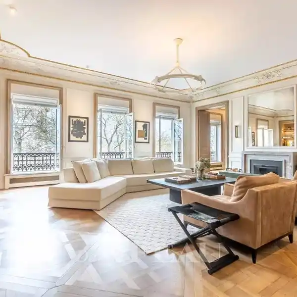 EXCEPTIONAL DUPLEX APARTMENT