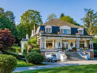Charm and Elegance in the Prestigious Val Duchesse District