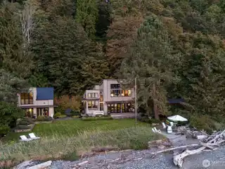 Unparalleled Waterfront Luxury and Privacy