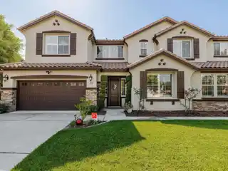 Desirable Silver Oak Estate Home