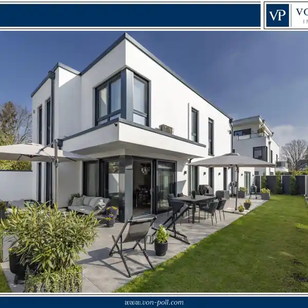 IMMACULATE CONTEMPORARY HOME