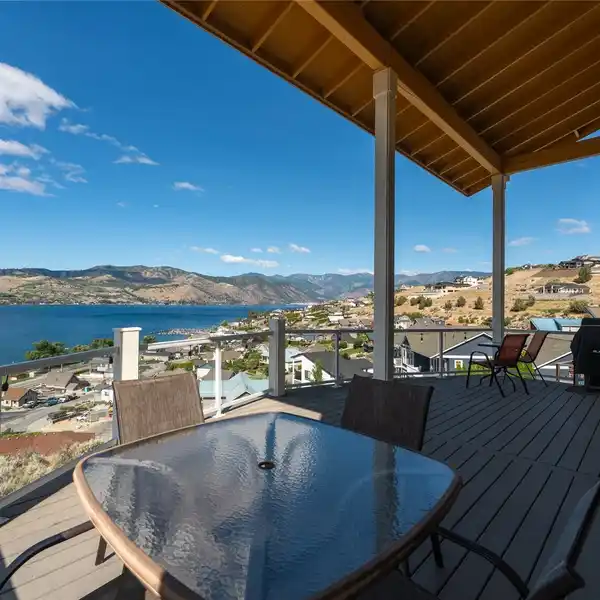 STUNNING COMMUNITY WATERFRONT HOME