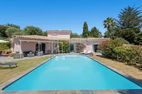 Spacious Villa with Pool and Panoramic Views