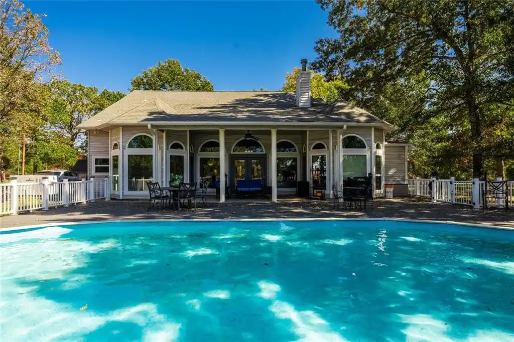Your 31-acre Equestrian Paradise