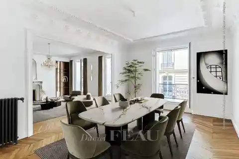 Ideal Family Apartment in the Golden Triangle