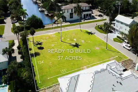 Oversized Lot in Sought-After Bay Park