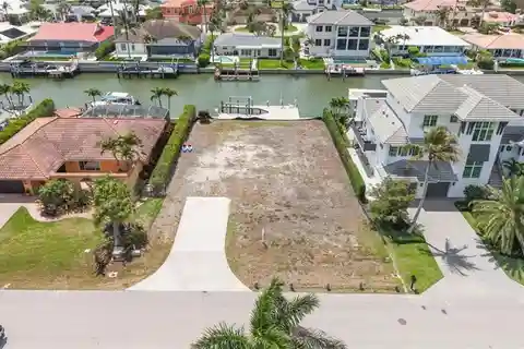 Rare Waterfront Lot