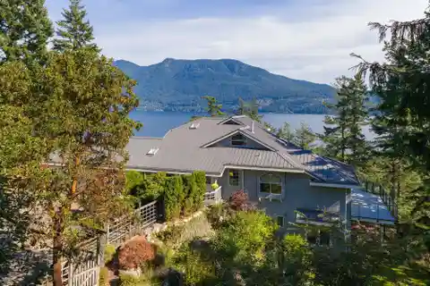 Spacious Home with Panoramic Ocean Views