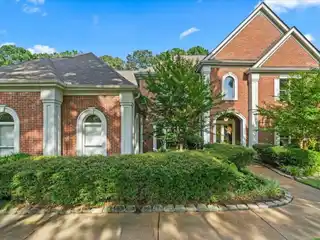 Serene Luxury in Bedford Plantation