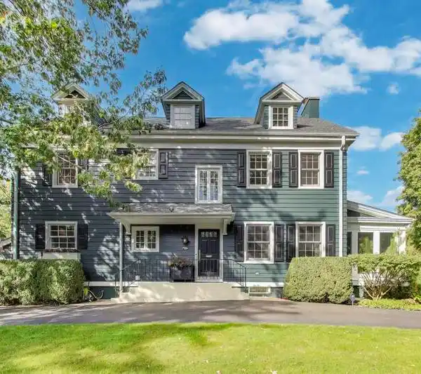 STUNNING HOME ONE BLOCK FROM LAKE MICHIGAN