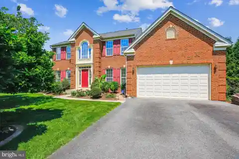 Meticulously Maintained Colonial