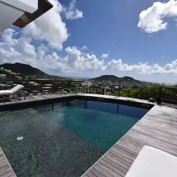 DIAMOND VILLA