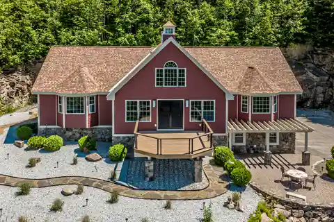 Contemporary Home in Jackson's Tyrol Neighborhood