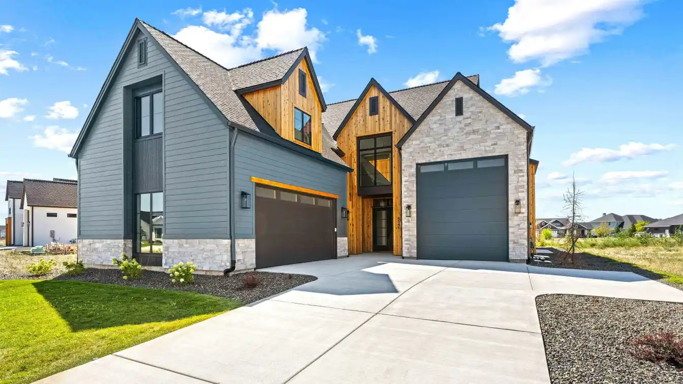 Incredible Custom Build in Star River Ranch