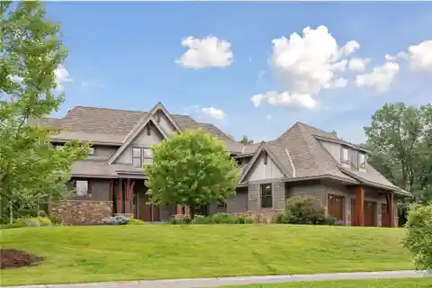 Custom Lake Elmo Retreat with Stunning Views