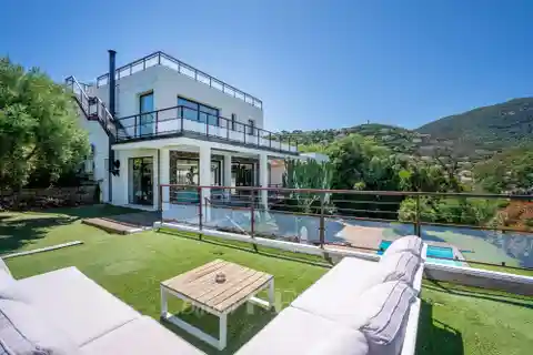 Entirely Renovated Mid-20th Century Property