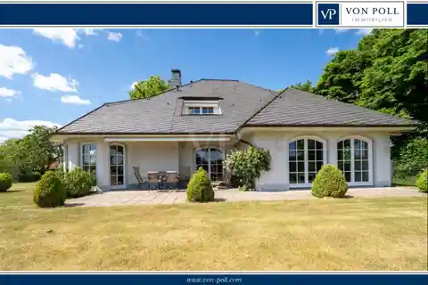 Sun-Drenched Property in a Quiet Location