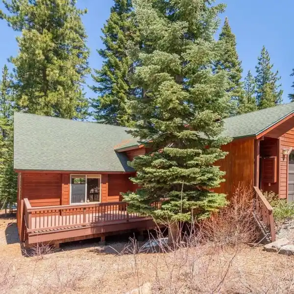 RARE SINGLE-LEVEL PROPERTY IN A PRIVATE TAHOE DONNER SETTING