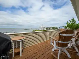 Bayfront Top-Floor Condo