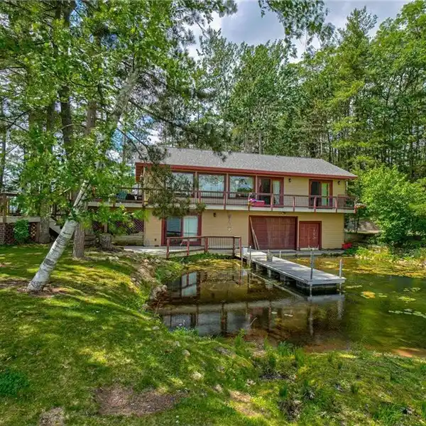 ROUND LAKE PENINSULA