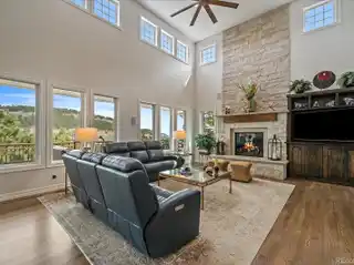 Stunning Retreat Nestled in the Serene Foothills