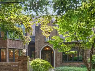 Beautifully Refreshed Townhouse in Prime Fox Hall Community
