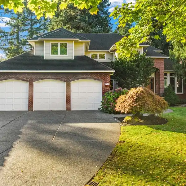 THOUGHTFULLY REDESIGNED RESIDENCE