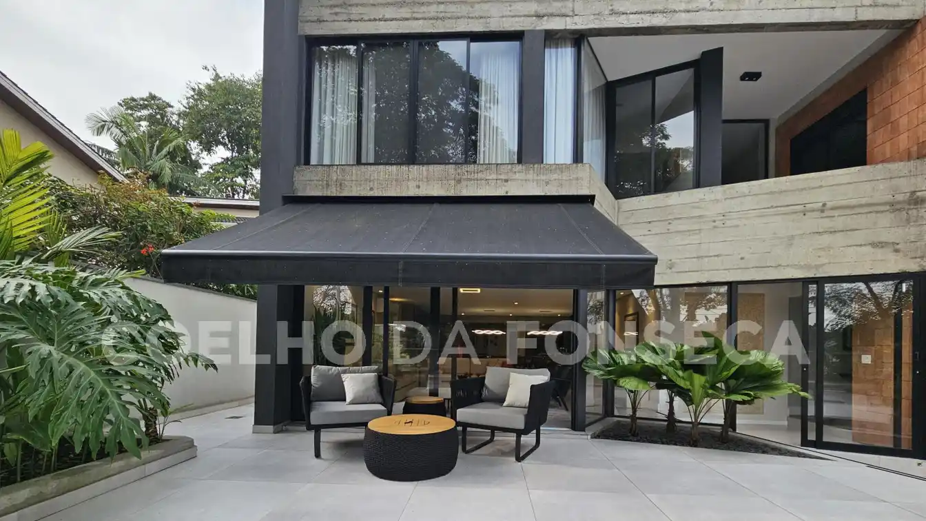 Beautiful Residence with Modern Construction
