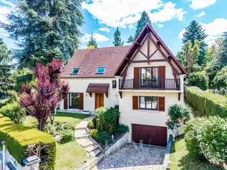 Family-friendly Retreat Close to Village Amenities