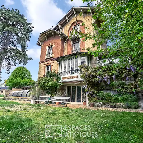HISTORIC ELEGANCE MEETS SECLUDED COUNTRYSIDE SERENITY