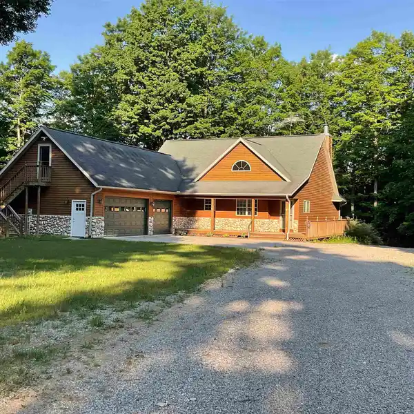 BEAUTIFULLY UPDATED HOME ON 20 ACRES