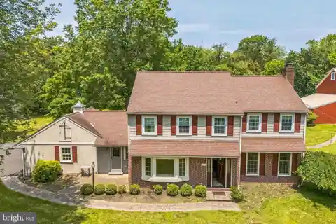 Charming Colonial with Expansive Barn