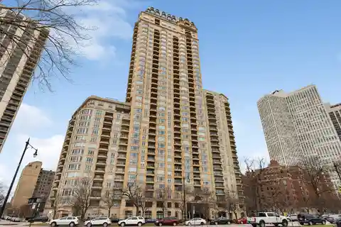 Breathtaking Views from Lincoln Park’s Finest Address