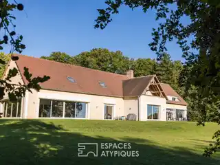 Private Contemporary Residence with Exceptional Natural Views