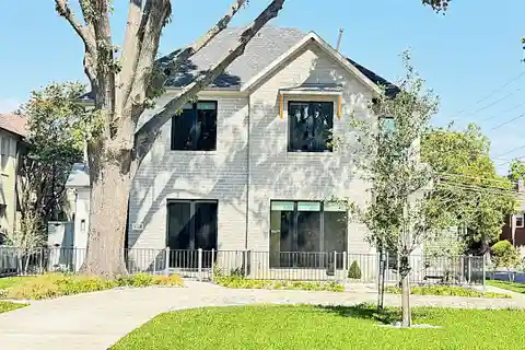 New Home in a Fantastic Location