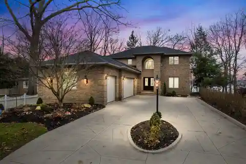 Luxury Waterfront Living