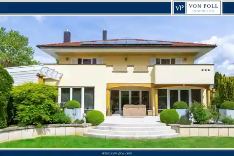 Extraordinary Town Villa