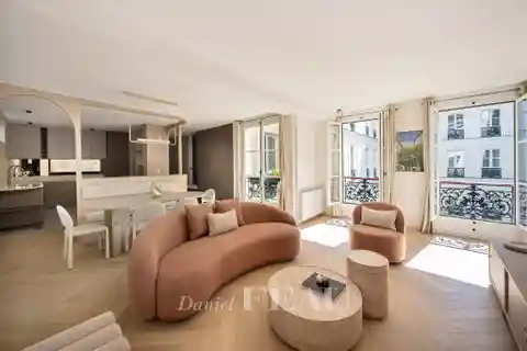 Meticulously Renovated Apartment