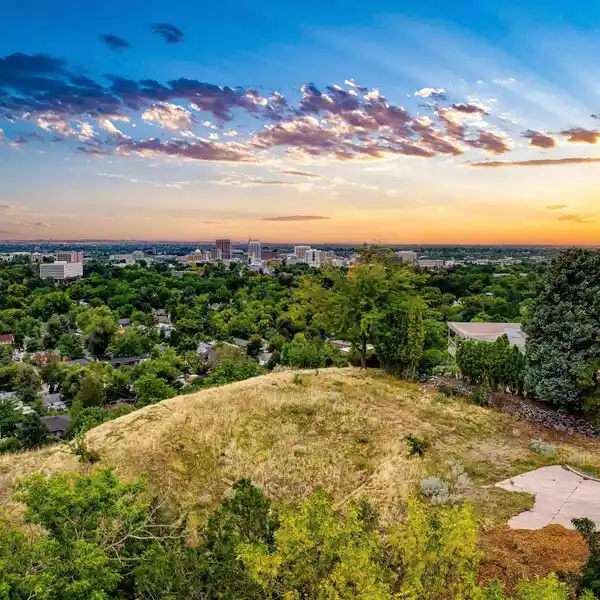 SPECTACULAR BUILDING LOT WITH BREATHTAKING VIEWS