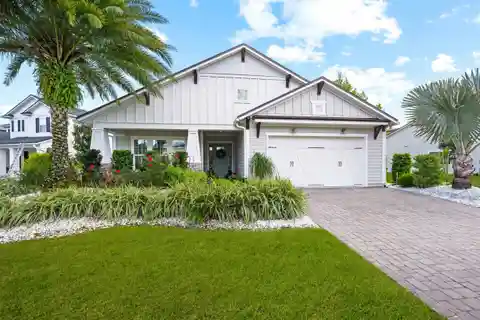 Craftsman-Style Pool Home in Julington Lakes