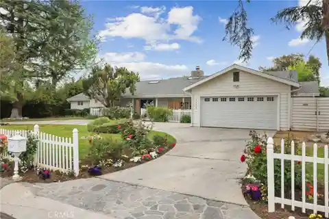 Rare Single-Story Gem in Sought After Tarzana