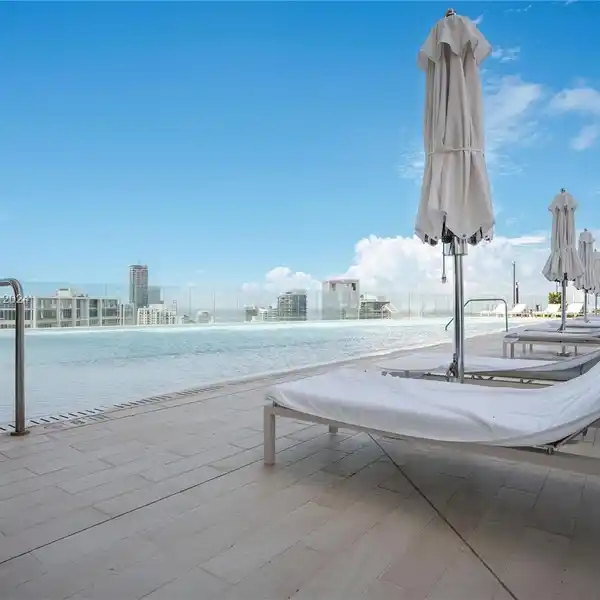 BESPOKE NEW CONSTRUCTION AT ASTON MARTIN RESIDENCES
