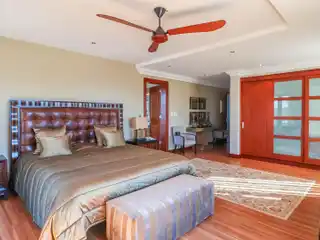 Modern Elegance Meets Golfside Tranquility