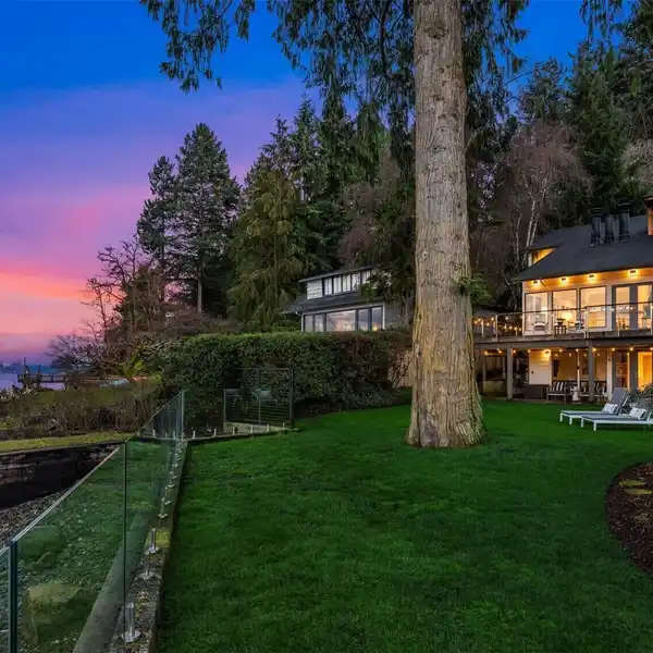 ARCHITECTURALLY STUNNING WATERFRONT HOME