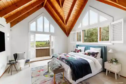 Waterfront Lifestyle Retreat in Karaka