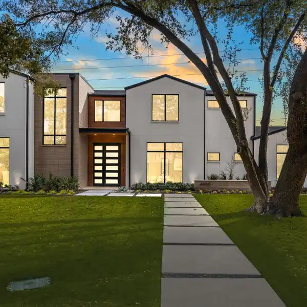 IMPRESSIVE FIVE BEDROOM ESTATE