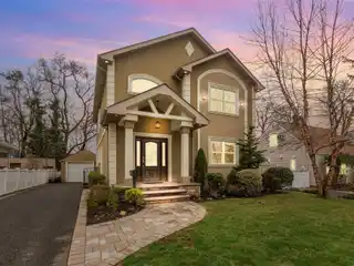 A Perfect Blend of Comfort and Elegance