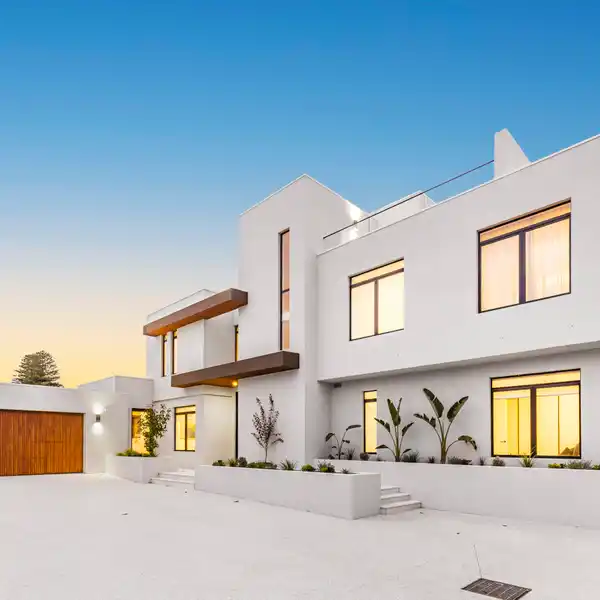 EXQUISITE CONTEMPORARY HOME