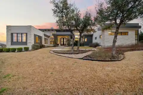 Exquisite Custom Home in Sought-after Serene Hills