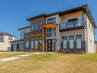 Luxury and Functionally with an Amazing Lake View